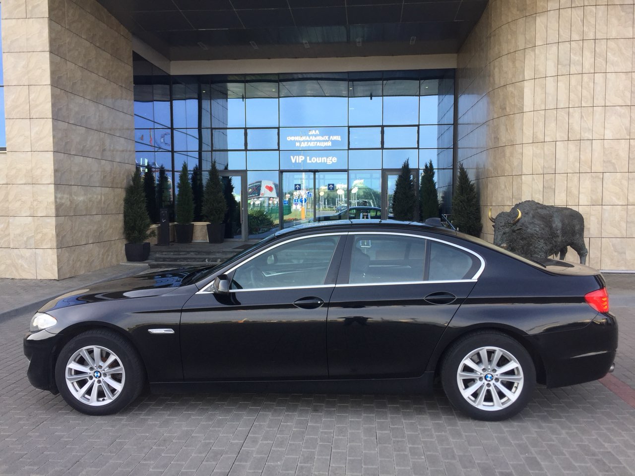 Business class BMW 5 for taxi from Minsk airport to city center